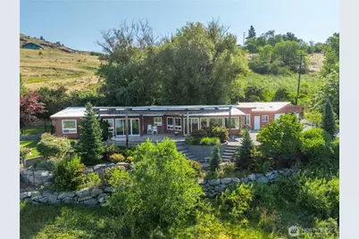 700 E. Wapato Lake Rd., Manson, WA 98831 - Photo 1