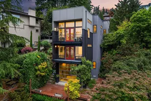 8927 NE 118th Pl, Kirkland, WA 98034 - Photo 1