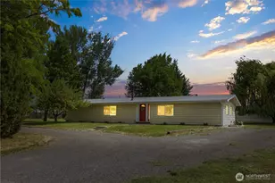 108 S Clark St, Kittitas, WA 98934 - Photo 1