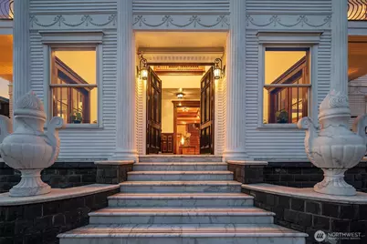 1214 Warren Avenue N, Seattle, WA 98109 - Photo 1