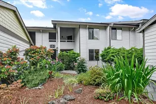 23501 Lakeview Dr, Mountlake Terrace, WA 98043 - Photo 1