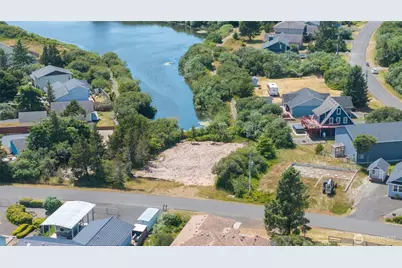 887 Texmar Avenue SW, Ocean Shores, WA 98569 - Photo 1