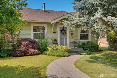 1048 Pioneer Street, Enumclaw, WA 98022 - Photo 1