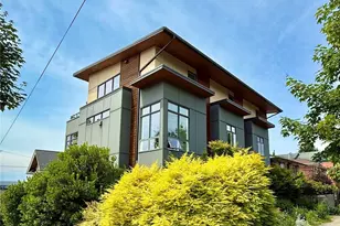 2705 Franklin Ave E, Seattle, WA 98102 - Photo 1