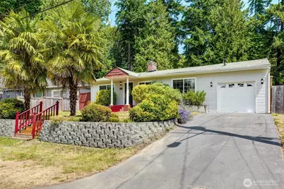 9716 46th Avenue NE, Seattle, WA 98115 - Photo 1