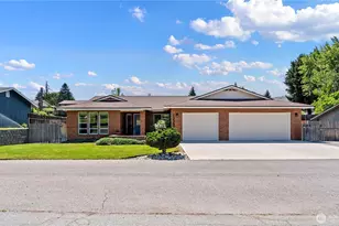 1220 2nd St SE, East Wenatchee, WA 98802 - Photo 1