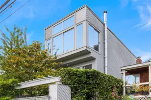 716 N 42nd St, Seattle, WA 98103 - Photo 1