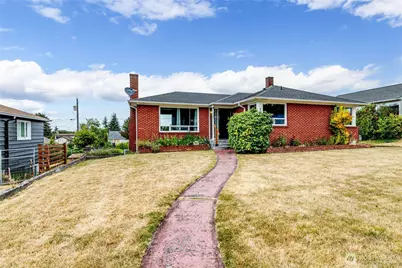 727 E 11th Street, Port Angeles, WA 98362 - Photo 1