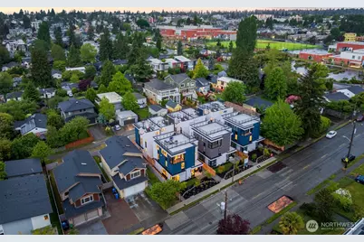 8825 C Wallingford Avenue N, Seattle, WA 98103 - Photo 1