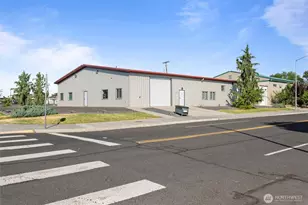 720 E 3rd Ave, Moses Lake, WA 98837 - Photo 1