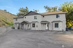 512 S 5th St, Selah, WA 98942 - Photo 1
