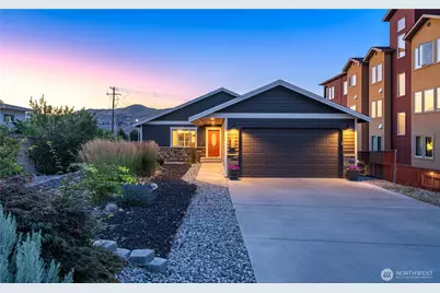 105 E Raymond Avenue, Chelan, WA 98816 - Photo 1
