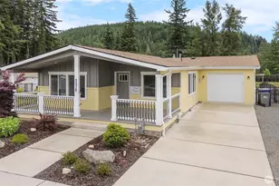 2076 Paradise Ave, Enumclaw, WA 98022 - Photo 1