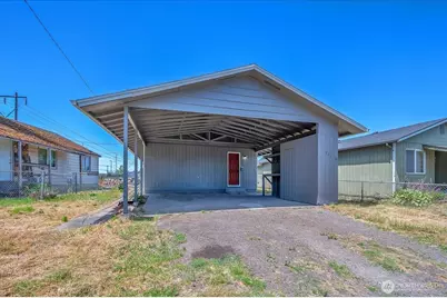221 28th Avenue, Longview, WA 98632 - Photo 1