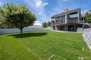 228 E Gibson Ave, Chelan, WA 98816 - Photo 1