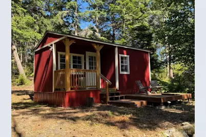 7304 Holiday Blvd, Anacortes, WA 98221 - Photo 1