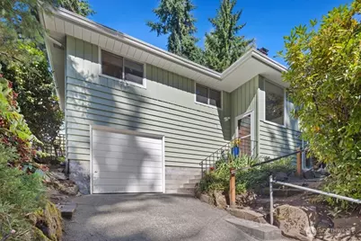 11811 33rd Avenue NE, Seattle, WA 98125 - Photo 1