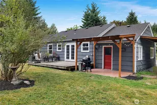 5140 Johnson Point Rd NE, Olympia, WA 98516 - Photo 1