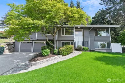 2204 139th Place SE, Bellevue, WA 98005 - Photo 1