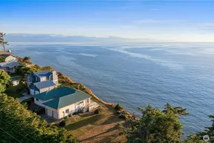 2377 W Beach Rd, Oak Harbor, WA 98277 - Photo 1