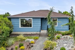 926 W 10th St, Port Angeles, WA 98363 - Photo 1