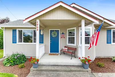 1702 7th Avenue SW, Puyallup, WA 98371 - Photo 1