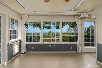 518 S Liberty Street Ct, Port Angeles, WA 98362 - Photo 1