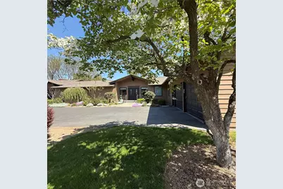 811 Country Club Drive, Walla Walla, WA 99362 - Photo 1