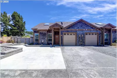 126 28th Street NW, Long Beach, WA 98631 - Photo 1