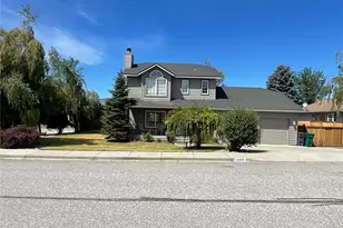 2403 Highlandview Dr, East Wenatchee, WA 98802 - Photo 1