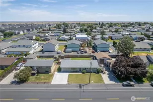 230 D St NE, Ephrata, WA 98823 - Photo 1