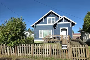 321 12th St, Raymond, WA 98577 - Photo 1