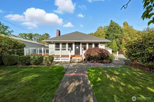 10516 E Riverside Dr, Bothell, WA 98011 - Photo 1