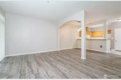 5400 Harbour Pointe Boulevard #E102, Mukilteo, WA 98275 - Photo 1