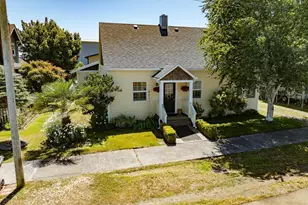 201 Main St, Ilwaco, WA 98624 - Photo 1