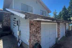 2106 105th St SE, Everett, WA 98208 - Photo 1