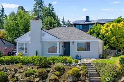 3011 38th Avenue W, Seattle, WA 98199 - Photo 1