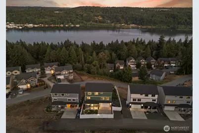 2416 W Echo Bay Drive, Bremerton, WA 98312 - Photo 1