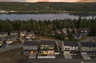 2416 W Echo Bay Dr, Bremerton, WA 98312 - Photo 1