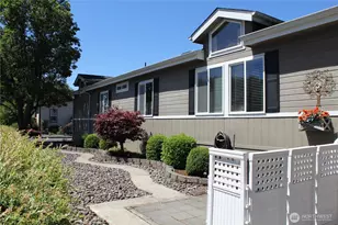 500 Mallard Ln, Longview, WA 98632 - Photo 1