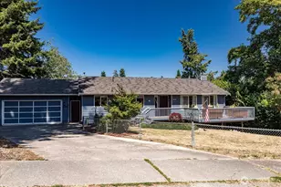 1162 SW 2nd Ave, Oak Harbor, WA 98277 - Photo 1