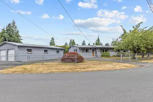 18701 3rd Ave S, Burien, WA 98148 - Photo 1