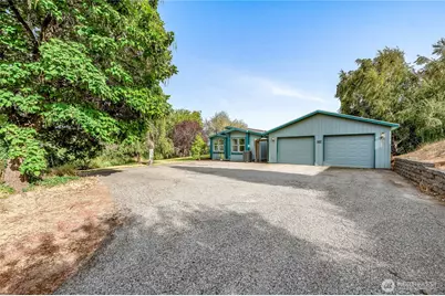 3530 Burchvale Road, Wenatchee, WA 98801 - Photo 1