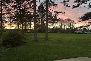 433 Dolphin Ave NE, Ocean Shores, WA 98569 - Photo 1