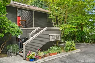 2628 4th Ave N, Seattle, WA 98109 - Photo 1