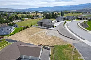 858 Autumn Crest Dr, Wenatchee, WA 98801 - Photo 1