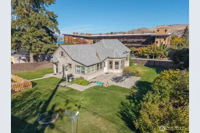 2213 W Woodin Avenue, Chelan, WA 98816 - Photo 1