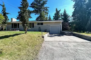 1805 N 167th St, Shoreline, WA 98133 - Photo 1