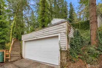 13909 4th Avenue NE, Seattle, WA 98125 - Photo 1