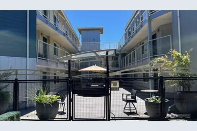 11920 98th Avenue NE #301, Kirkland, WA 98034 - Photo 1